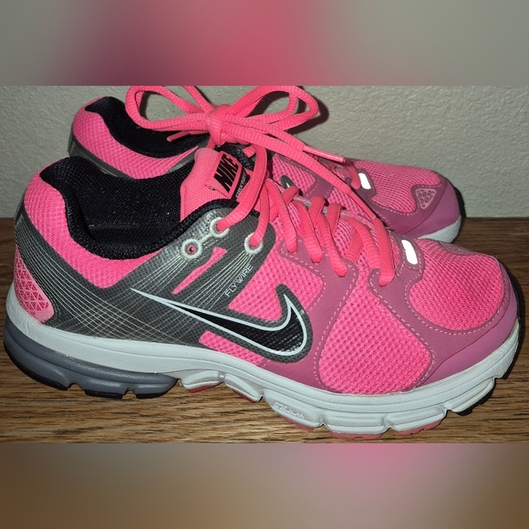Nike Shoes - Womens Size 6.5 Nike Zoom Structure 15 Grey Pink